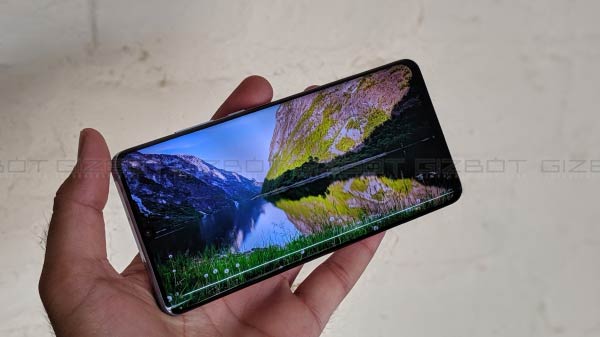 Display- Crisp Full HD+ Display but is it sufficient?