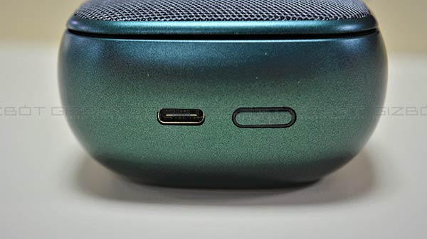 Charging Case Also Works As A Wireless Charger 