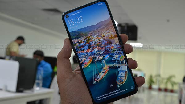 Big 6.5-inches Full HD+ IPS LCD Display