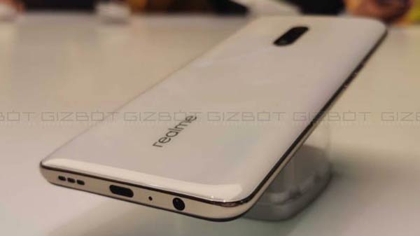 Ergonomics, Buttons And Ports Placement