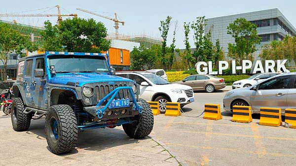 Punchy Colors And Good Dynamic Range 