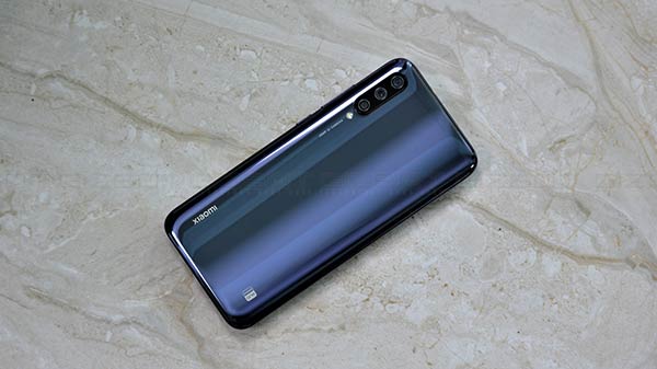 Design: New Glass-Metal Design With Better Ergonomics