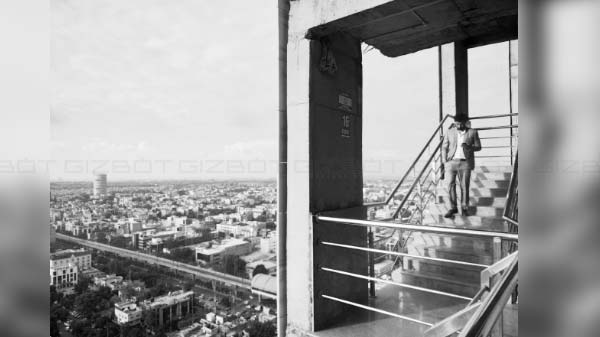 Camera: 12MP Rear Camera And 8MP Selfie Camera