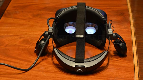 3.4-inch LCD With 90Hz Refresh Rate 