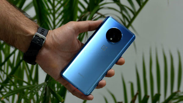 Design- OnePlus 7 With A Circular Rear Camera Setup Design- OnePlus 7 With A Circular Rear Camera Setup