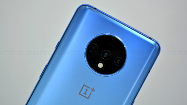 OnePlus 7T Review: Best-in-class Android User-Experience OnePlus 7T Review: Best-in-class Android User-Experience