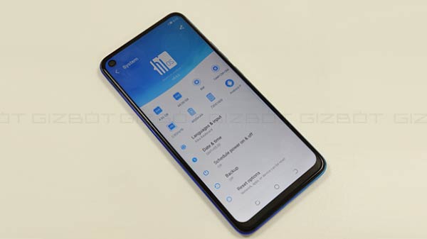 Big 4,000mAh Battery Unit And Decent Hardware