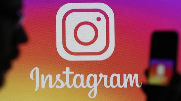 Untagging yourself from the posts: 