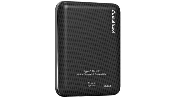 Stuffcool 10000mAh power bank with Type-C 18W