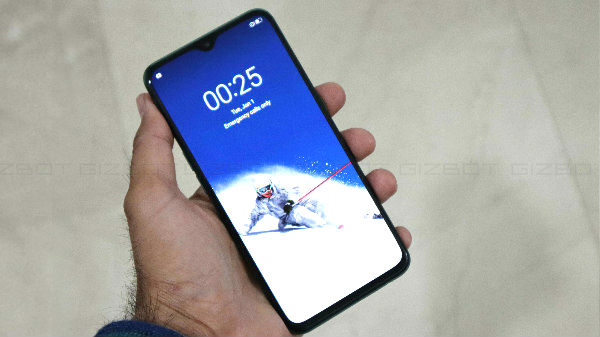 Vibrant Super AMOLED Display With Corning GG5 Protection