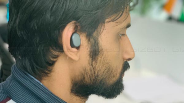 Skullcandy Sesh: Snug Fit But Bulky Case Skullcandy Sesh: Snug Fit But Bulky Case