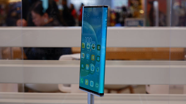 Even The Side Frames Are Nothing But Display