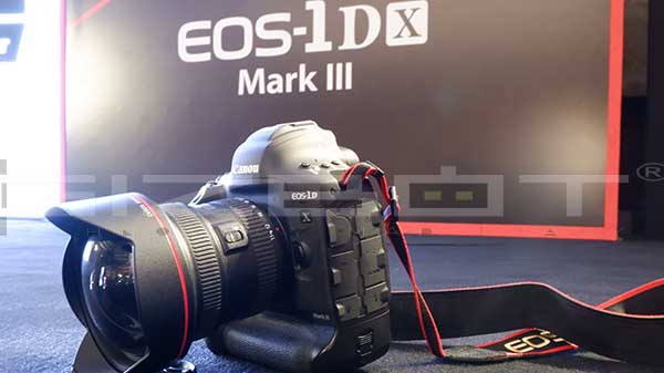 Newly developed 20.1MP Full-Frame CMOS Sensor