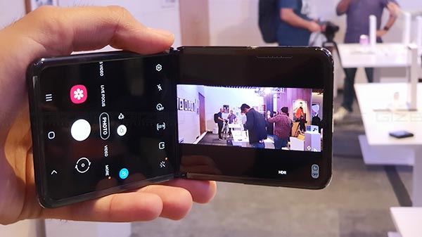 Dual-Lens Rear Cameras, 10MP Selfie Camera