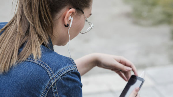 Take Calls Using Earphones Take Calls Using Earphones