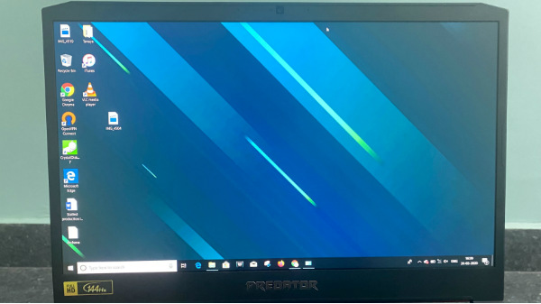 Acer Predator Helios 300 PH315-52 Display