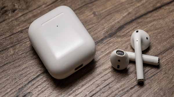 Apple AirPods