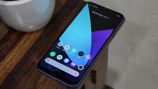 6.5-inch Dewdrop720p Resolution Display