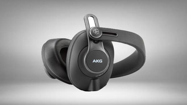 AKG K371-BT wireless studio headphones