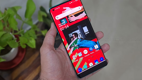 Best Smartphone Display (QHD+, 120Hz)