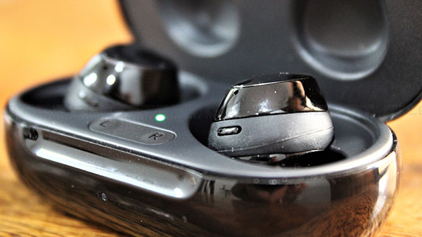 Equalizer, Find My Phone And Other Useful Features