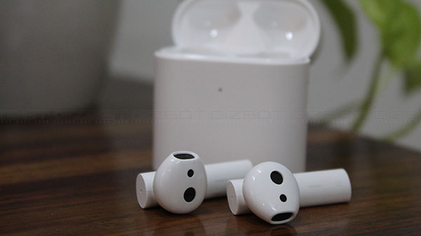 IPX4 Water-Resistant, Smart In-Ear Detection