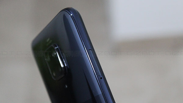 Dedicated microSD Card, IR Blaster, Type-C Port, 3.5mm Audio Jack & Notification LED