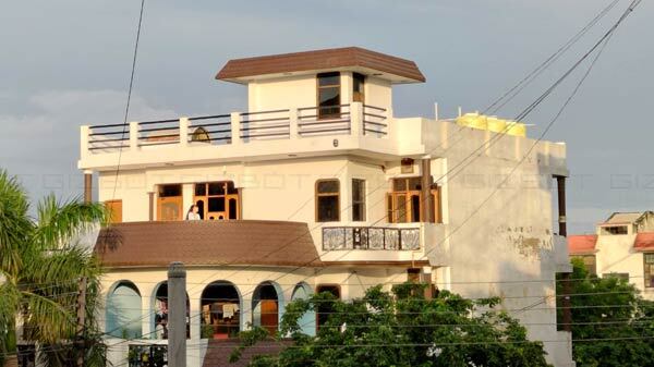 8K Recording Support But No OIS