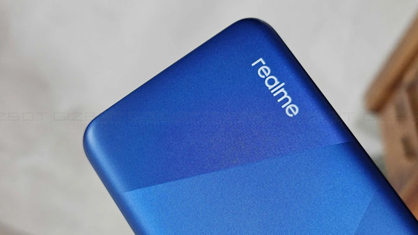 New Budget Realme Smartphones, Earphone & T-Shirts