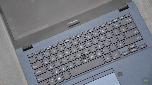 Asus ExpertBook P2451F: Tailormade For Business Users