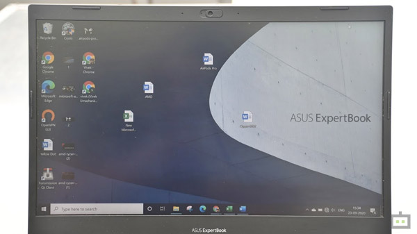 Asus ExpertBook P2451F Display: On Par With The Competition