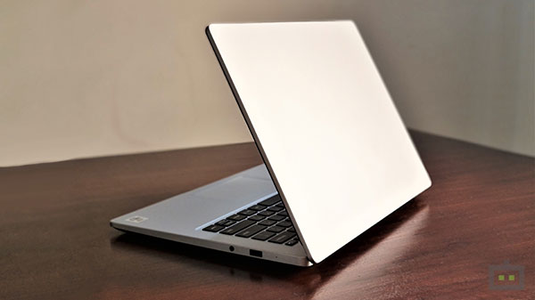Design- Most Premium Looking Sub-50K Notebook With A Sturdy Construction