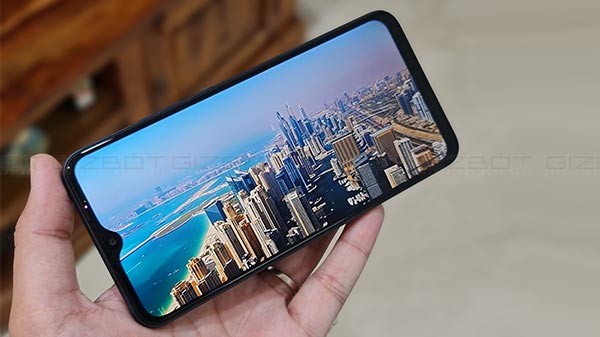 Poco M2 Vs Redmi 9 Prime Display, Design