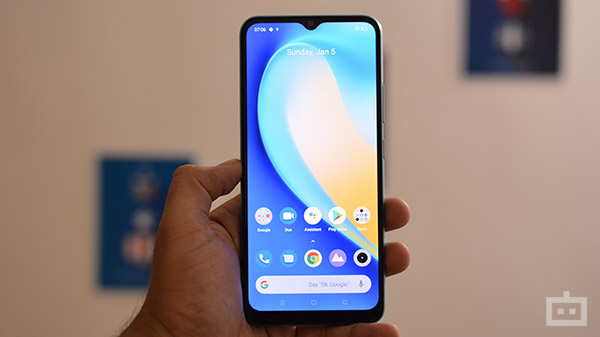 Realme Narzo 20: Design And Display