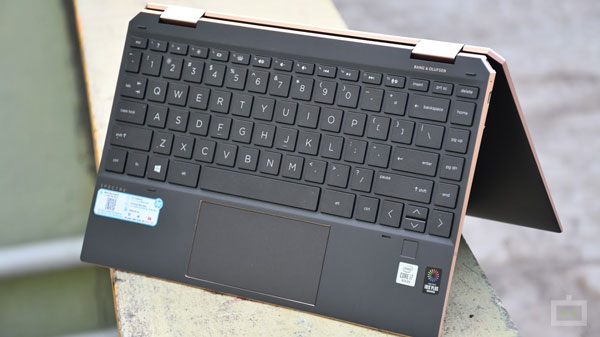 HP Spectre X360 Display: Keyboard And Trackpad