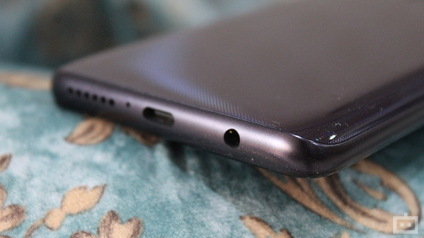 Expandable Memory, 3.5mm Audio Jack And IP52 Rated Body