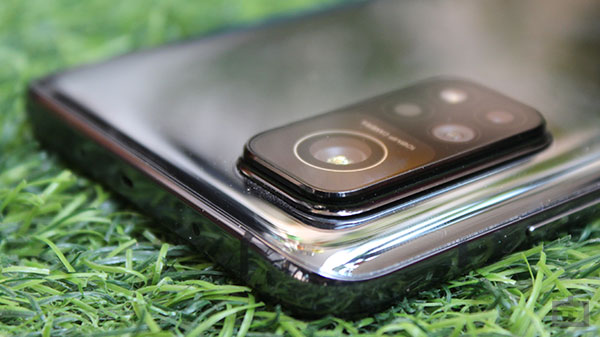 Full-Day Battery With Higher Refresh Rate & Adequate Fast-Charging Tech