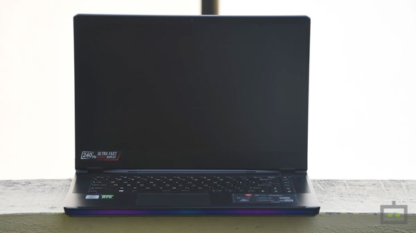 MSI GE66 Raider: Camera, Keyboard, Trackpad, And Speakers