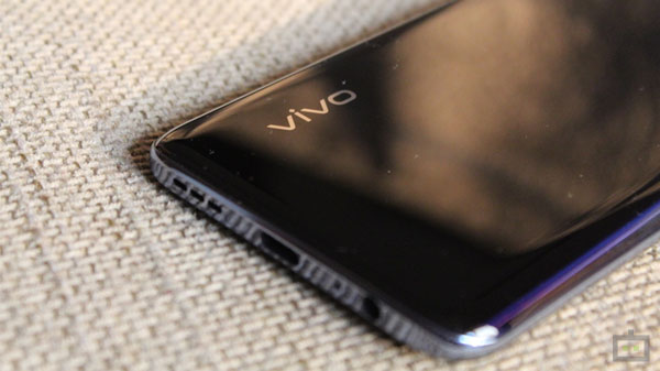 Should You Buy The Vivo V20 SE?