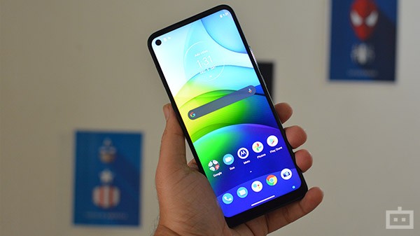 Moto G9 Power: Design And Display