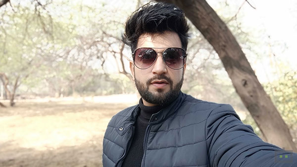 Excellent Selfies And Good Video Recording Features