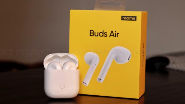 Realme Buds Air (MRP: Rs. 2,999 ) Realme Buds Air (MRP: Rs. 2,999 )