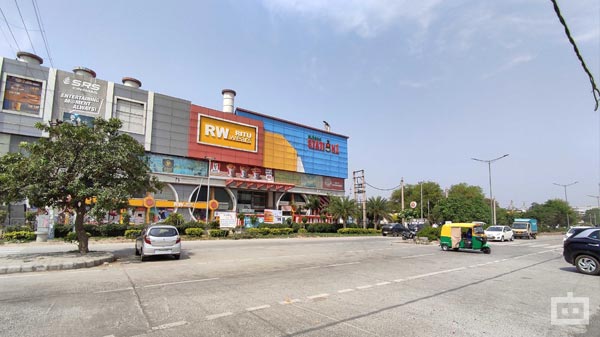 Decent Wide-Angle Shots In Daylight