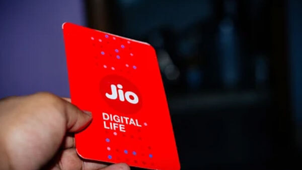 Why Is Reliance Jio Losing Subscribers And Market Share?