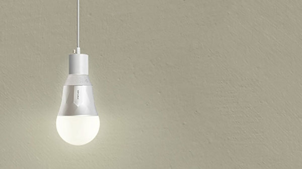 TP-Link LB100 Wi-Fi SmartLight 7W E27 to B22 Base LED Bulb (Off-White)