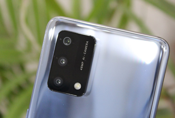 OPPO F19 Is The Most Desirable Smartphone Under 20K: Here's Why