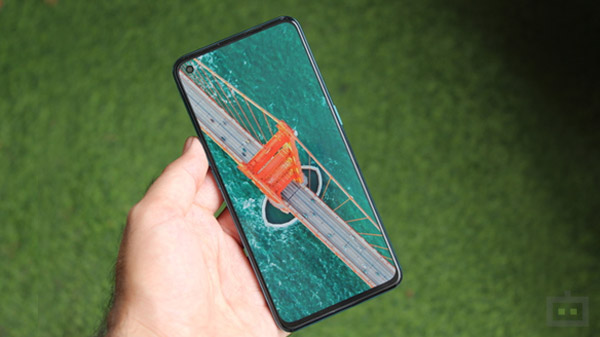 Fluid & Vibrant 90Hz OLED Display