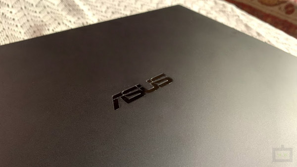 Asus ExpertBook B9 Review: A Polished All-Rounder