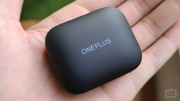 OnePlus Buds Pro Design
