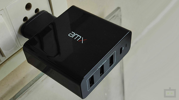 Simultaneously Charge Your Primary Device & Accessories